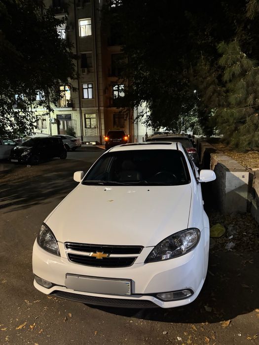 Gentra sotiladi kraskasi toza!!!