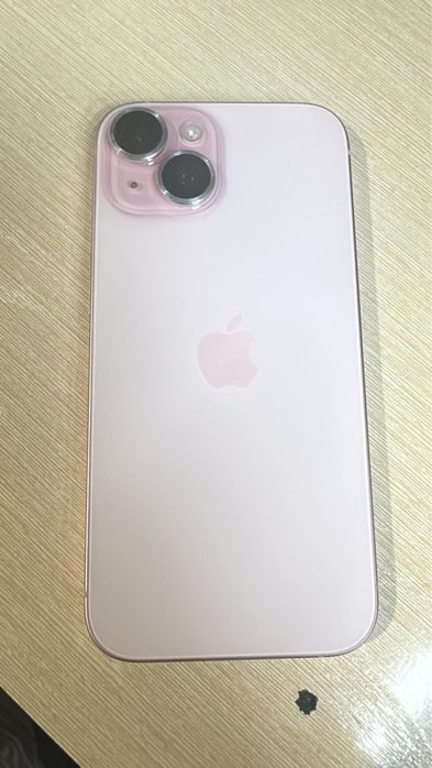 Продам айфон 15 идеал