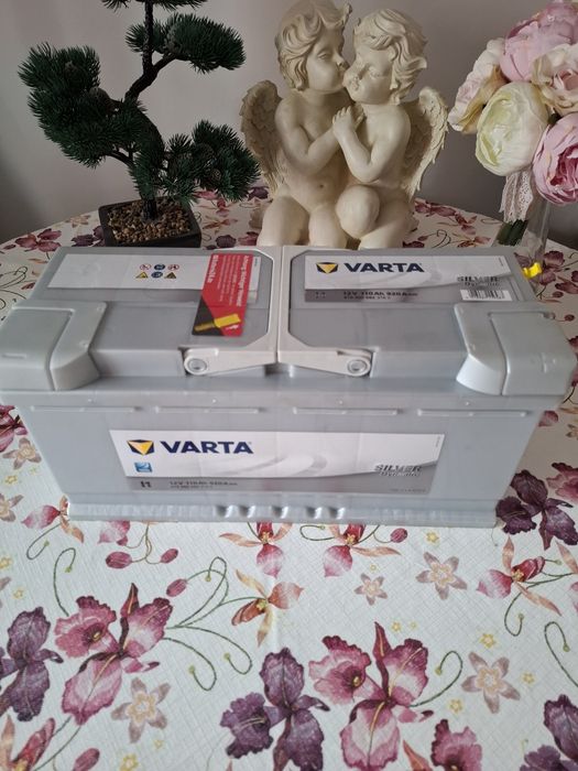 Vând baterie VARTA SILVER Dynamic 12 v 110 Ah 920 A