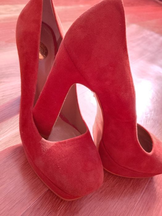 Продам итальянские туфли! 40 р.