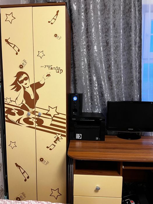 Продам комлект мебели