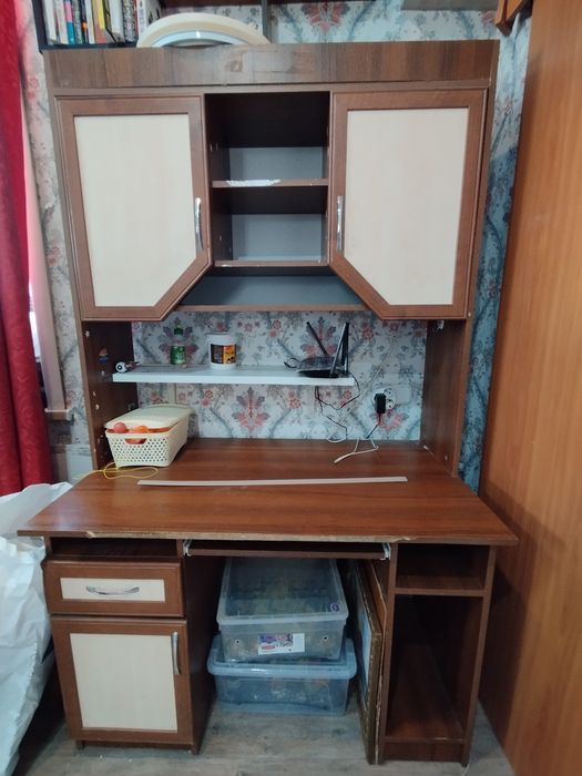 Продается компьютерный стол