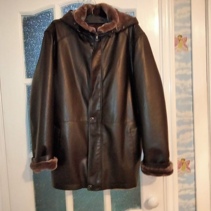 Зимняя тёплая куртка