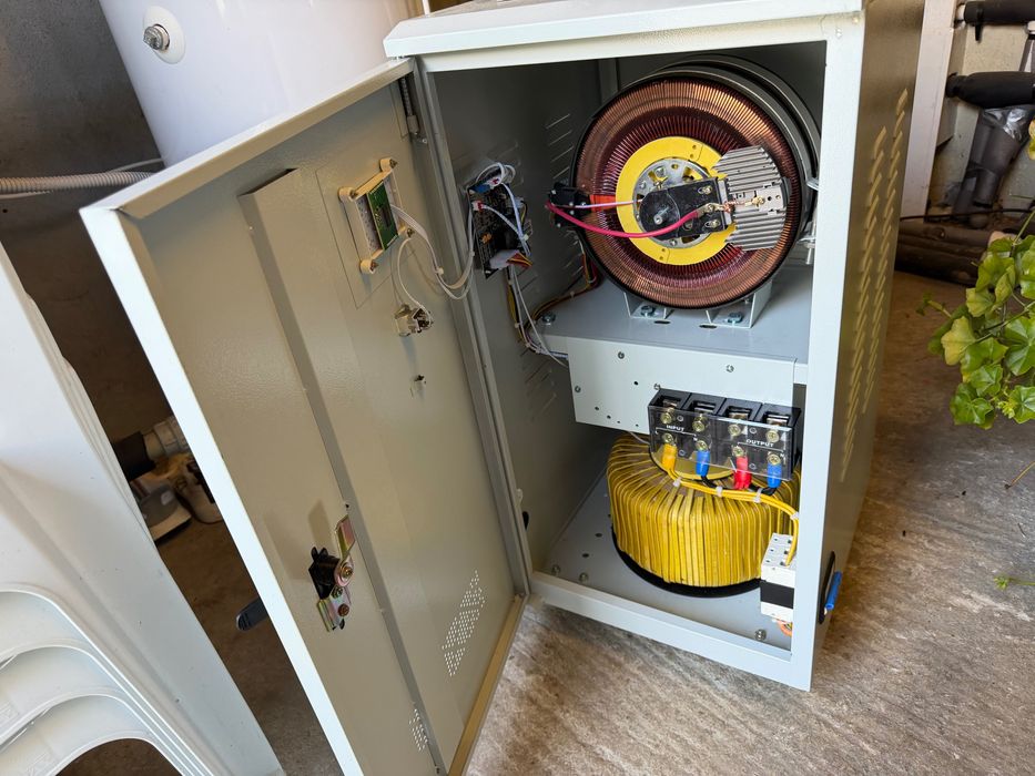 Стабилизатор на напрежение 30 KVA