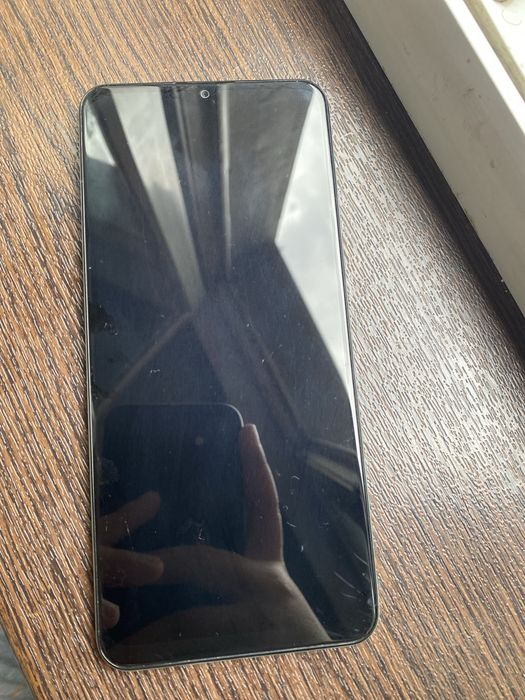 Телефон realmi60x