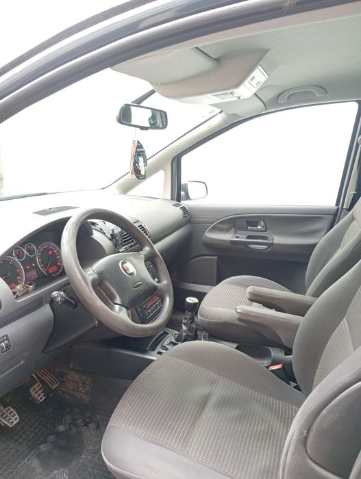 Vând Seat Alhambra