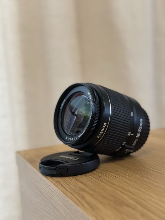 Canon EOS 4000D + EF 50mm f/1.8 STM + 18-55mm f/3,5-5,6 EF-S III