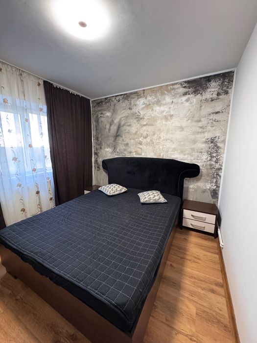 Închiriez apartament 3 camere