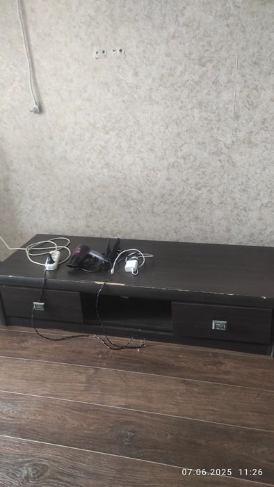 Тумбочка деревянная