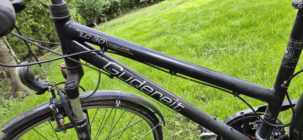 Bicicletă Trekking Gudereit LC 30 – Cadru Aluminiu, Schimbătoare Shimano, Stare Foarte Bună (Originală Germania)