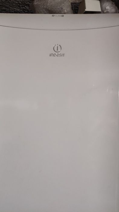 Хладилник indesid