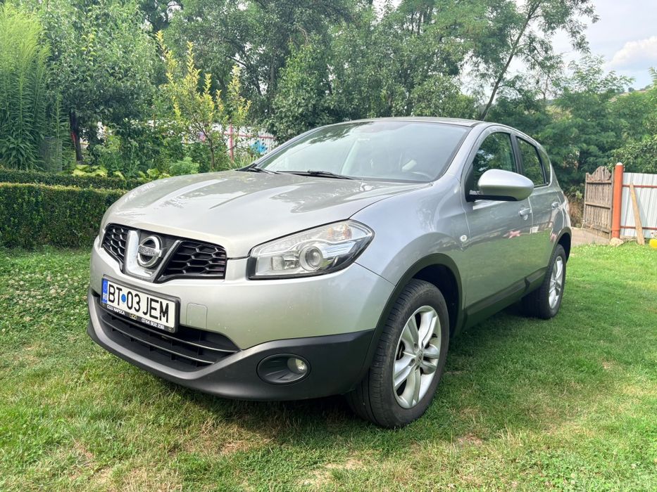 NISSAN Qashqai 2012