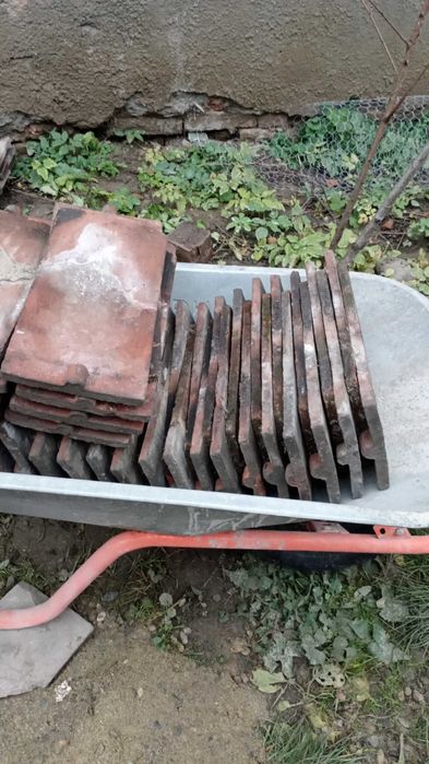 Vând țiglă solzi și cărămidă plina
