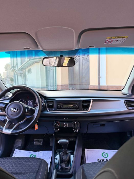 Продается Kia Rio 2018г (68.120 тыс пробег) Цвет Синий Дымчатый