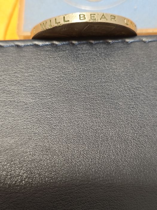 Продавам английски монети