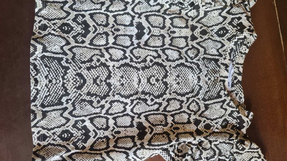 Уникален панталон с перли и блузка