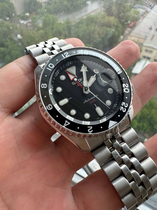 Наручные часы Seiko 5 Gmt