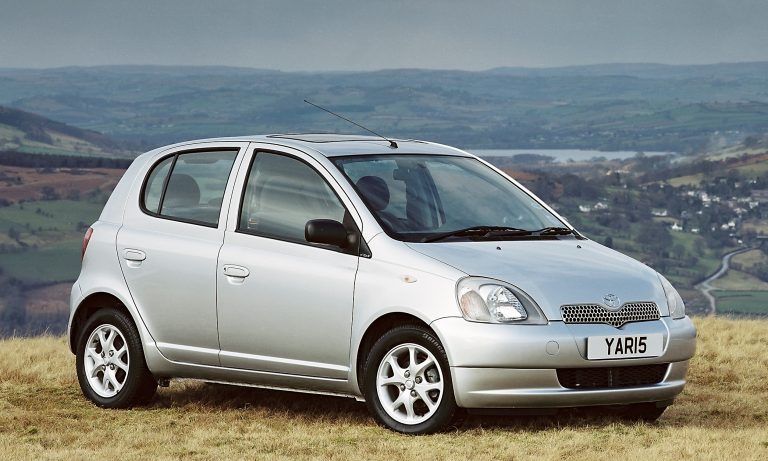 Toyota Yaris 1.0 (XP10) - На части