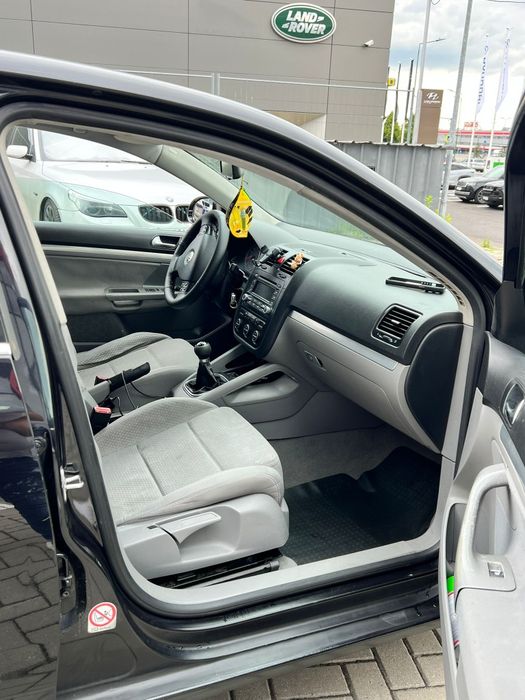 Volkswagen Jetta 2.0 Benzină + GPL | 150 CP | 6 Trepte | Euro 4