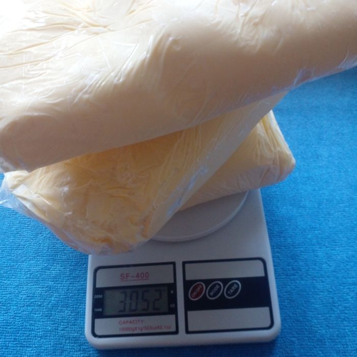 Масло сливочьное домашнее.