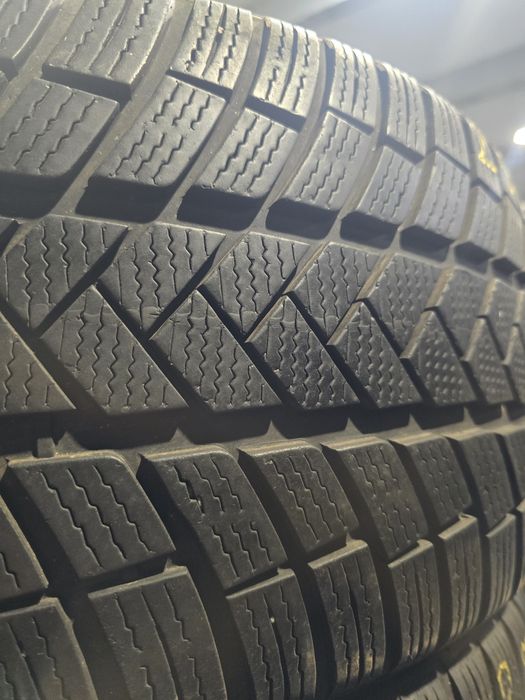 255 40 20 anvelope iarna vredestein Audi mercedes  DOT 2020 7mm