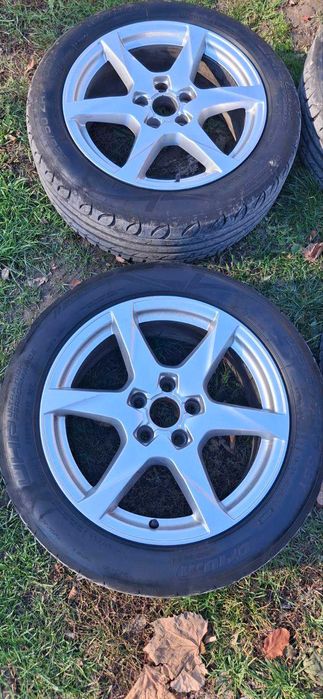 Продавам комплект алуминиеви джанти за Ауди