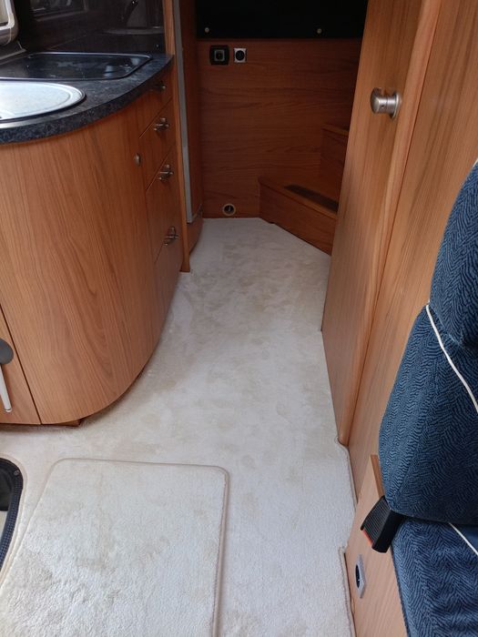 Кемпер Burstner Aviano i 675 от Швейцария