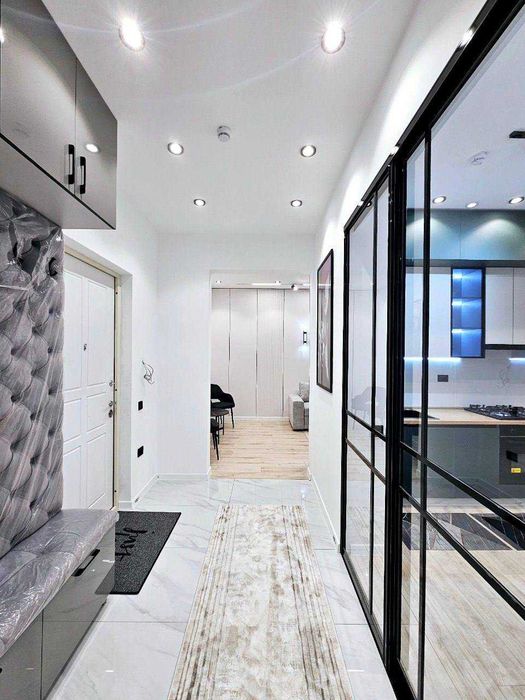 2-комн. квартира 56 м², ЖК Oz Makon, дизайнерский ремонт, 4/14