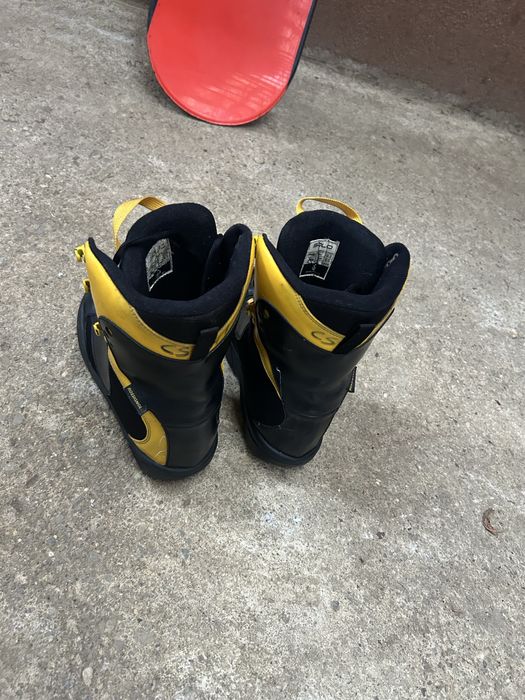 Snowboard si Boots
