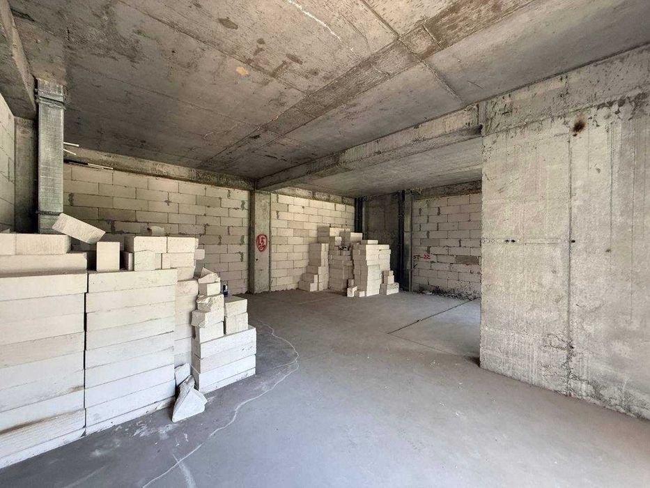 Mirabad Avenue 4 комнатная квартира сквозная, без ремонта 146.59м2