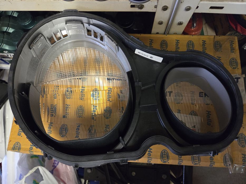 ОРИГИНАЛНИ стъкла за фарове  mercedes C class w202  w210 w140 190