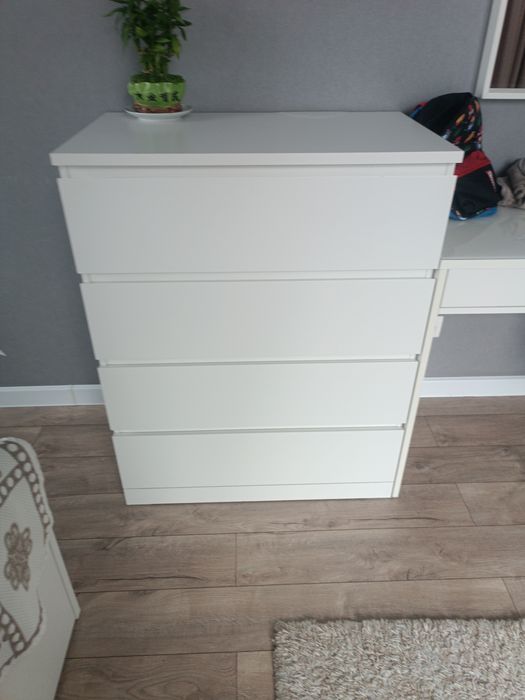 Продам спальный гарнитур IKEA в белом цвете