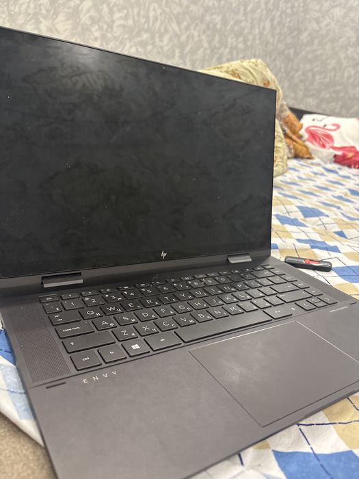 Продаю ноутбук hp на запчасти