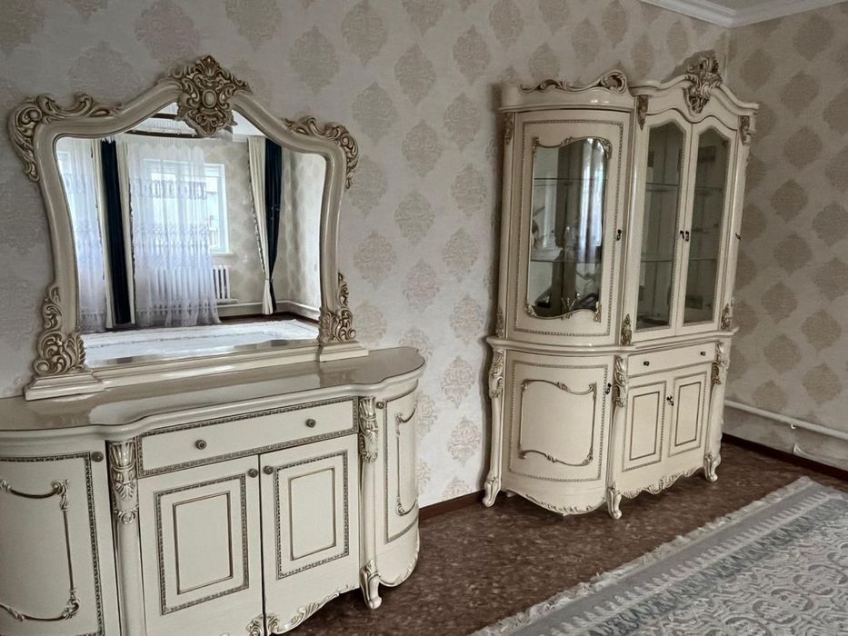 г.Атырау продам сервант