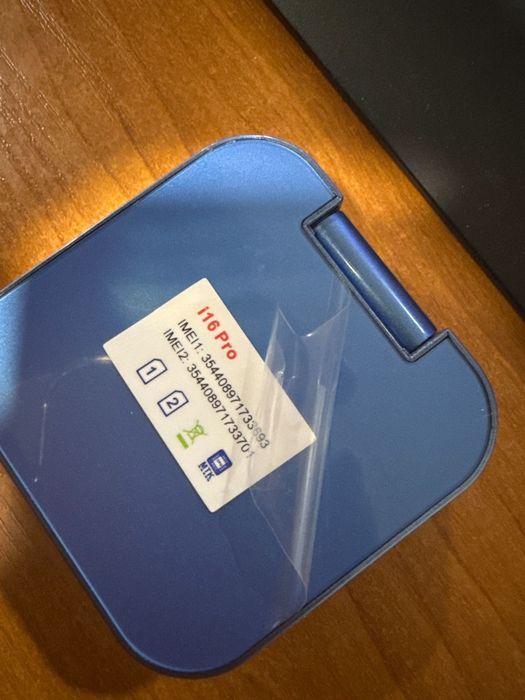 Сгъваем мобилен телефон i16 Pro – 2 SIM, камера, фенерче, FM радио