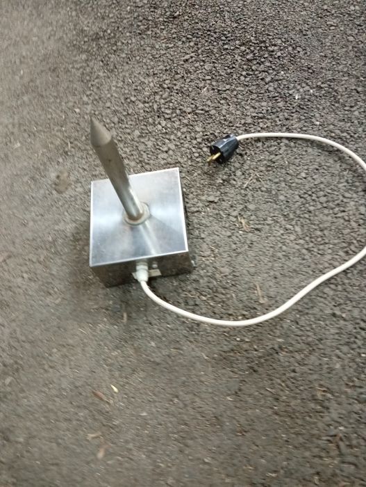 Продавам машина за ход дог.