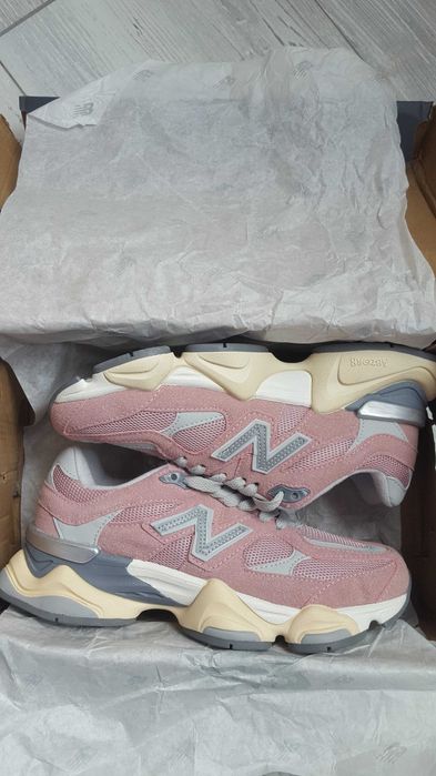Нови розови дамски маратонки New Balance 9060 U9060HSP р-р 39