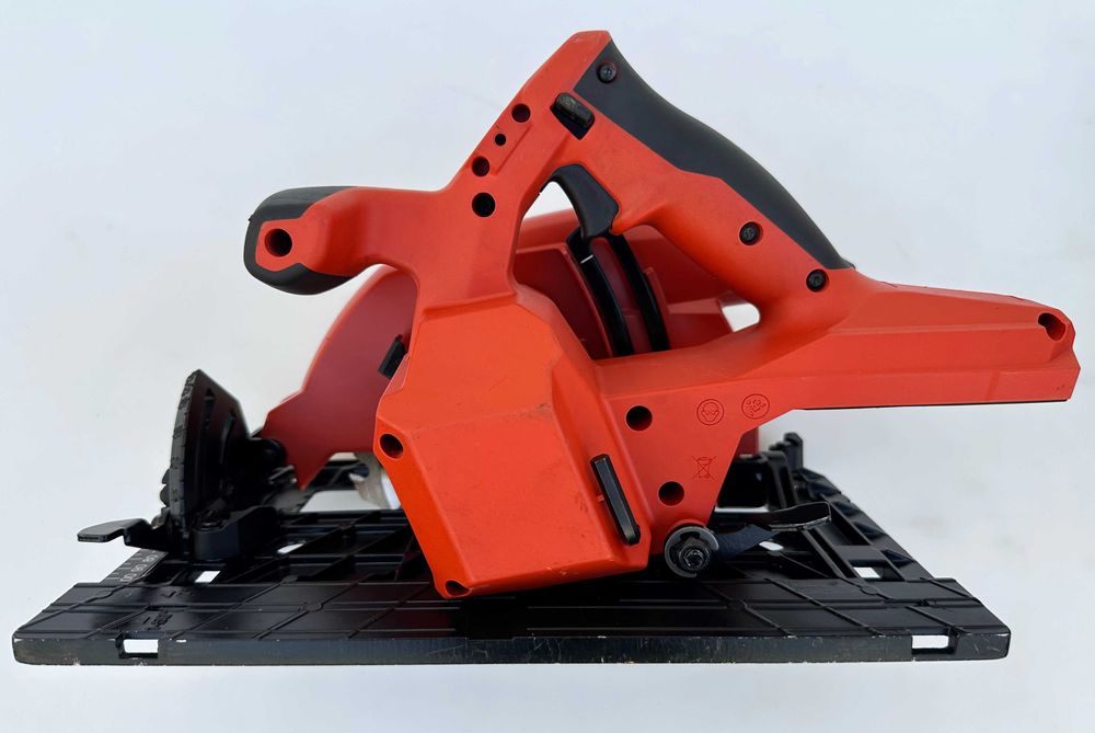 Hilti SC 30WR-22 Nuron - Безчетков ръчен циркуляр 2x22V 8.0Ah като нов