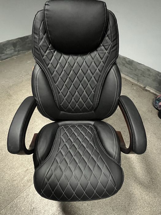 Продаю кресло коженное