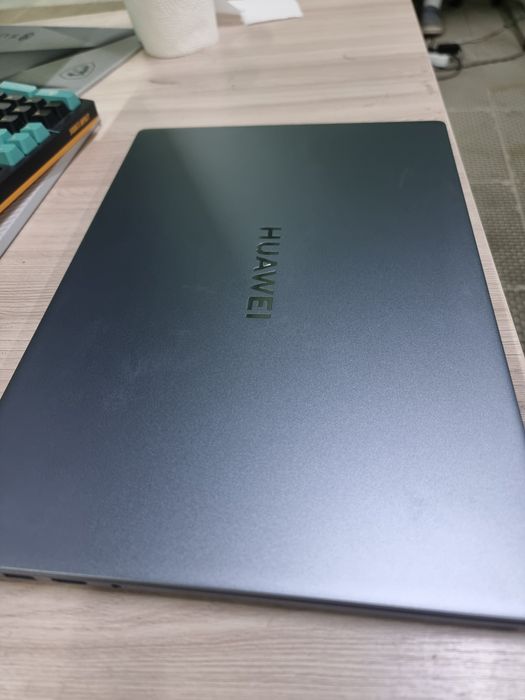 Продам Huawei MateBook 
Продаю Huawei MateB
