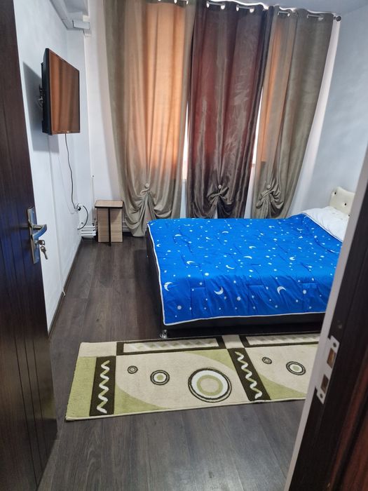 Inchiriez apartament