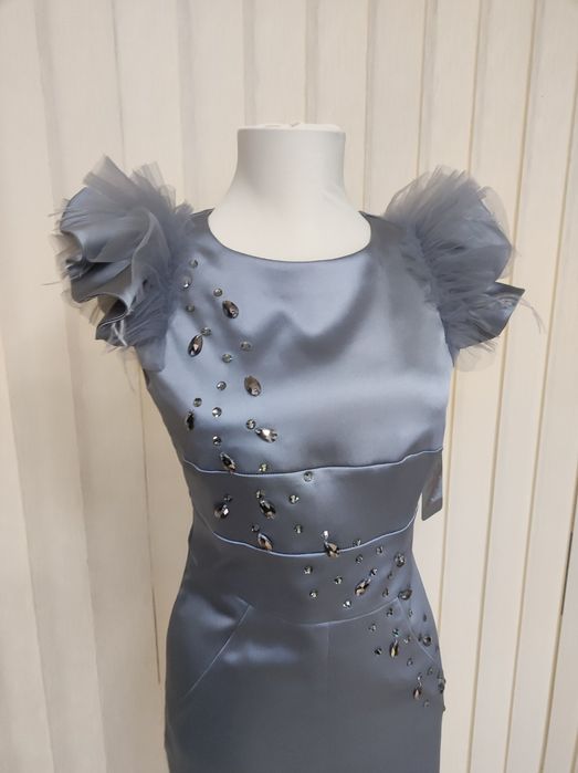 Бутикова официална рокля, размер S.