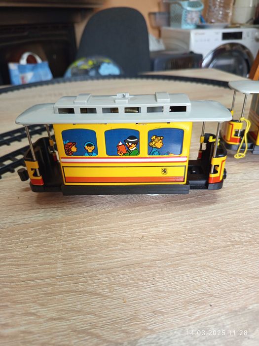 Ретро влак тенекиен