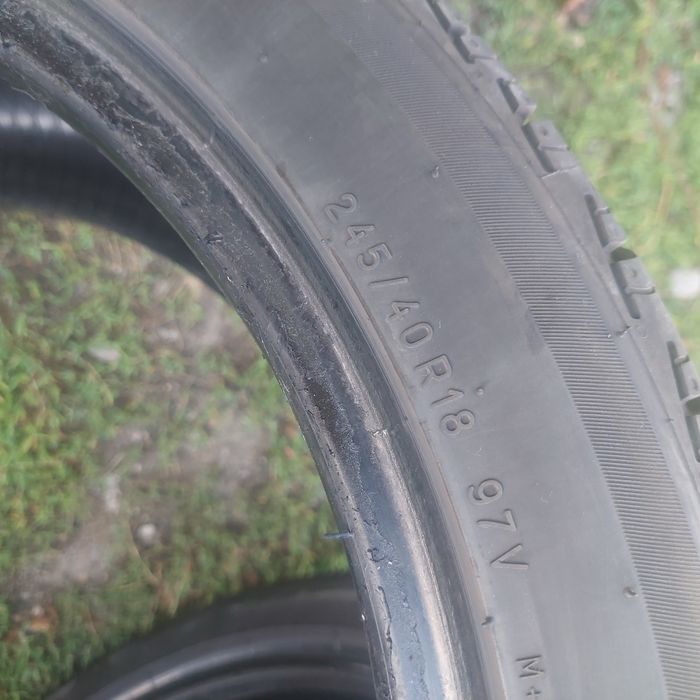 Гуми Uniroyal 245-40-18