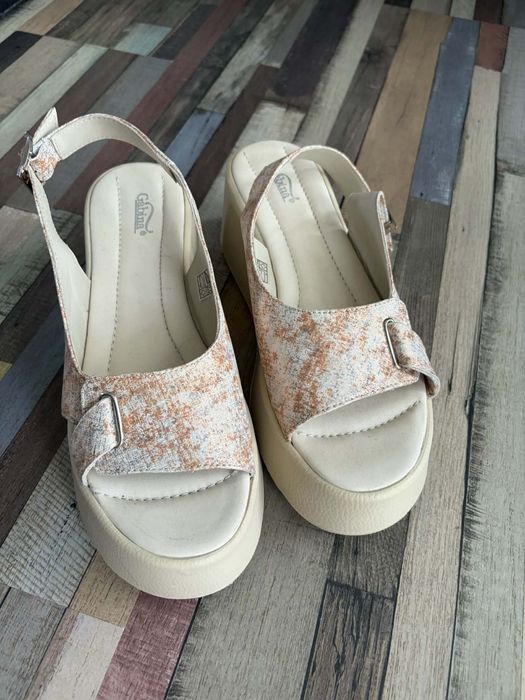 Сандали Габина 40 номер нови