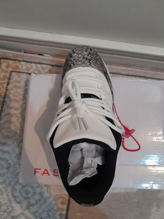 Продаю air Jordan 11 retro low