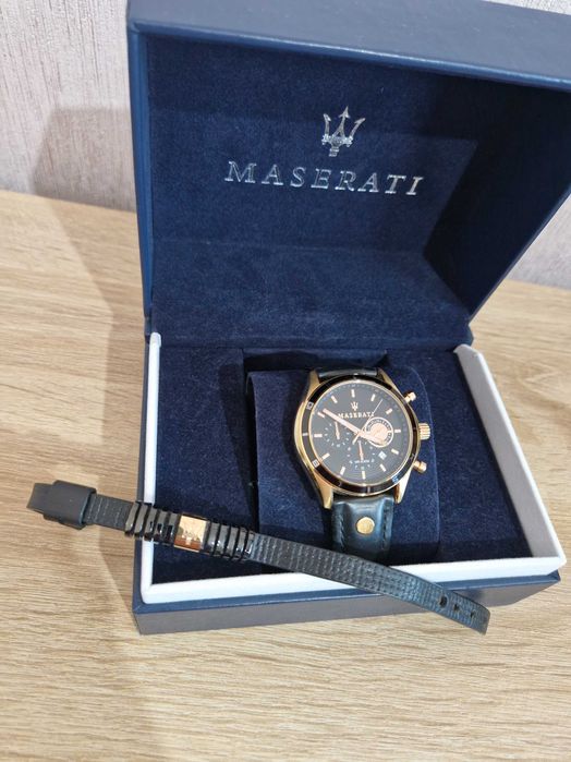 мъжки часовник с гривна maserati