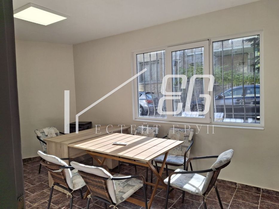 Офис в Варна-Център площ 67 цена 1500