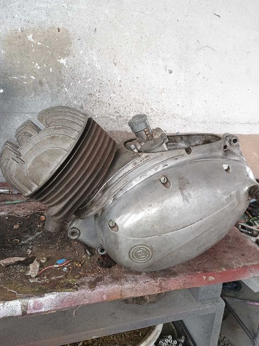 CZ ЧЗ  150 СС Двигател