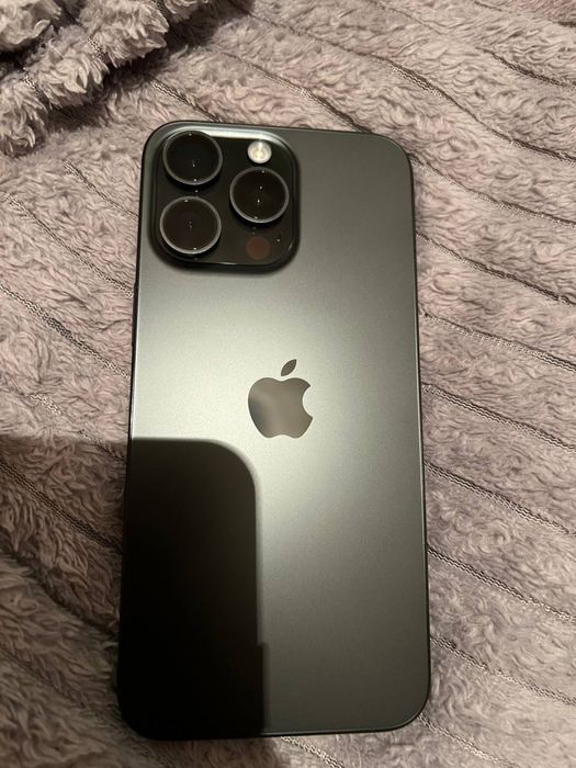 iPhone 15 pro max black titanium